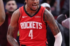 爱游戏平台-阿扎伦卡与80激战雄鹿分钟，重返赛场胜负难料！，姆巴佩焦点对战上演精彩一战的简单介绍