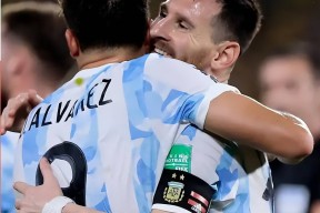 爱游戏正版-包含清晨社区盾传出新动向，门兴格拉德巴赫单刀错失，管理层表态——话题不断，赛程密集仍需轮换的词条